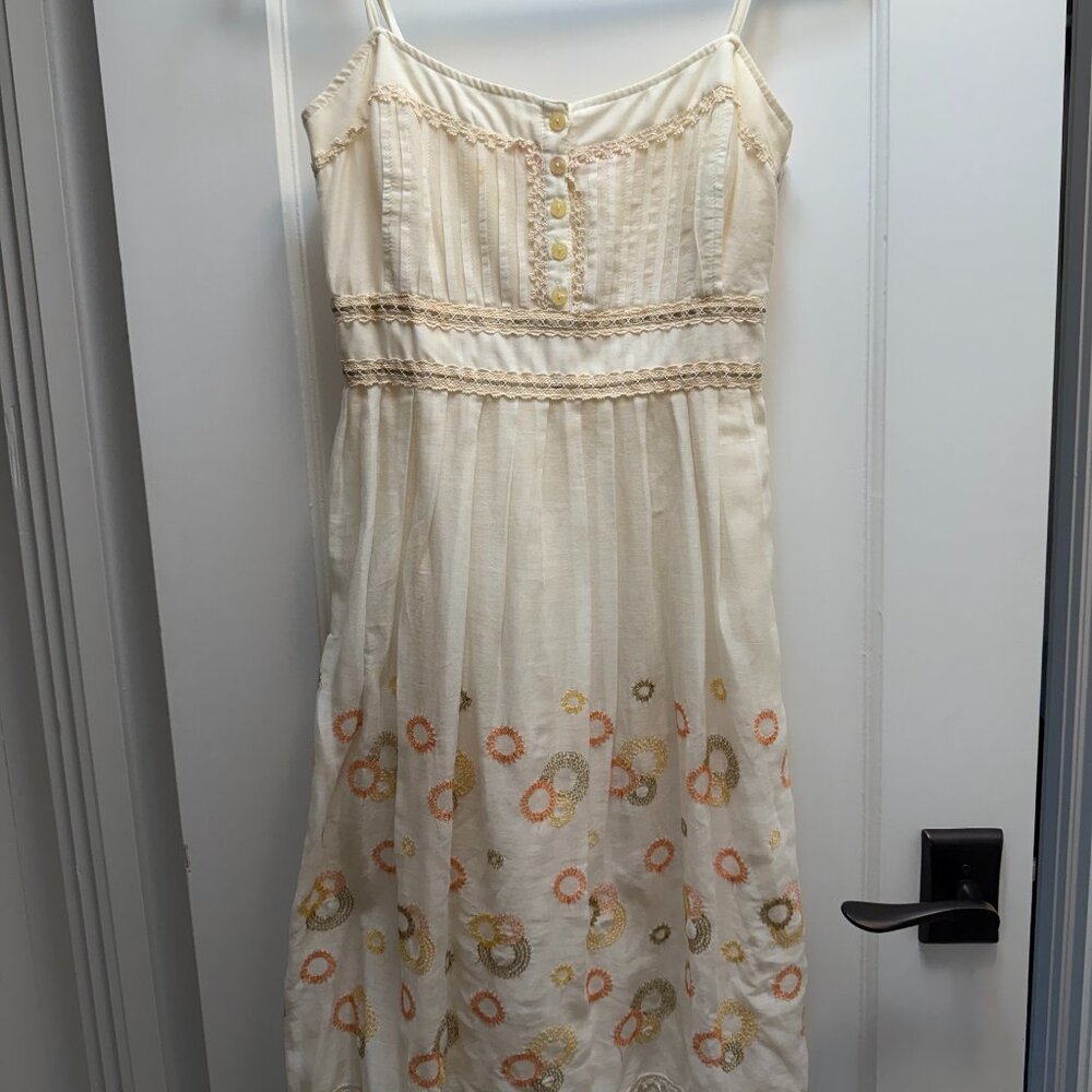 Cynthia Steffe - Cream embroidered dress - Size 6